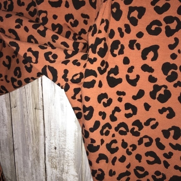 Wild Fable Leopard High Rise Leggings - Picture 5 of 8